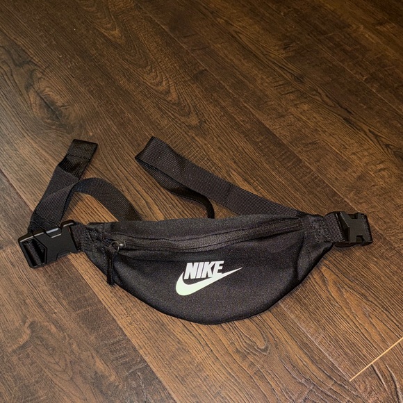 Nike Black Belt Bag with White Logo - Picture 1 of 3
